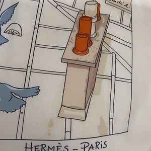 Beautiful silk twill authentic Hermès scarf